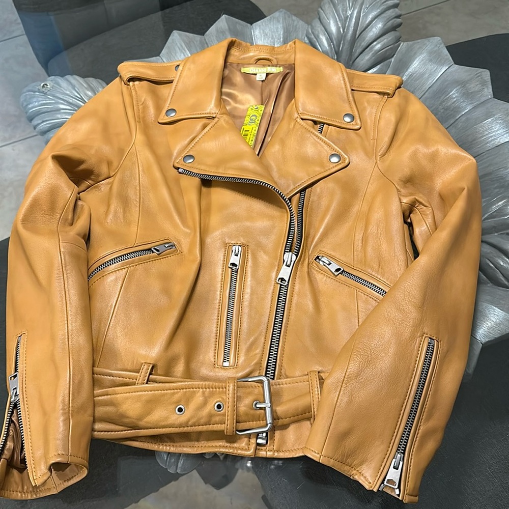 Giani Bini 100% leather jacket, beautiful soft leather.